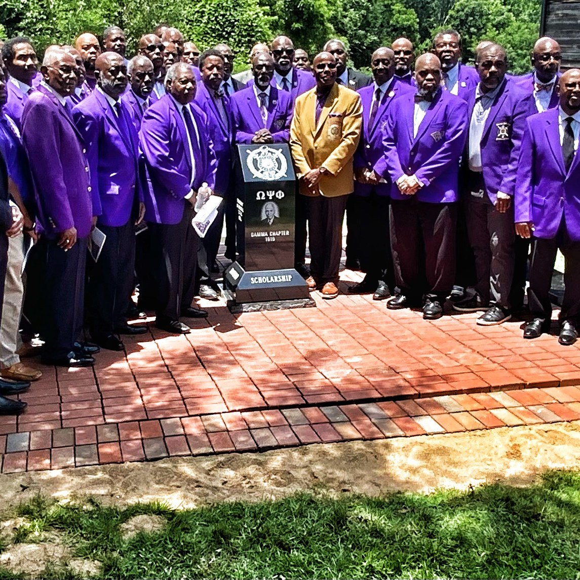 Capital City Ques gathered in fellowship
